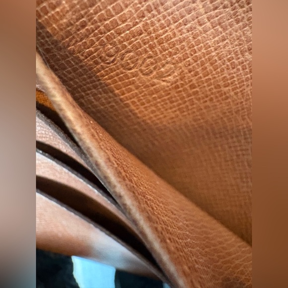 VINTAGE Louis Vuitton International Wallet - 9002 - Picture 12 of 15